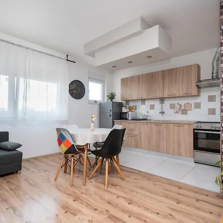 Appartamento With Wifi - 23521 Zara